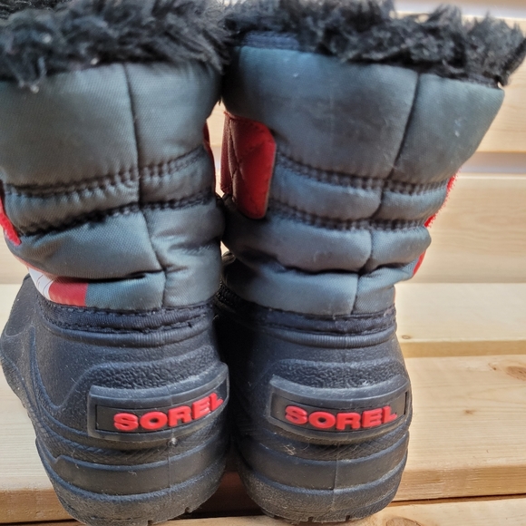 Sorel Toddler boots size 6 - Picture 9 of 9
